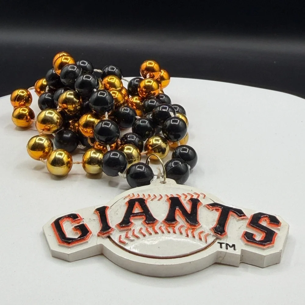 San Francisco Giants Beaded Necklace Black Orange Logo Pendant MLB Baseball